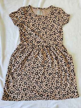 Cat & Jack | Girls | M (8) | Leopard Print Short Sleeve Dress With Pockets